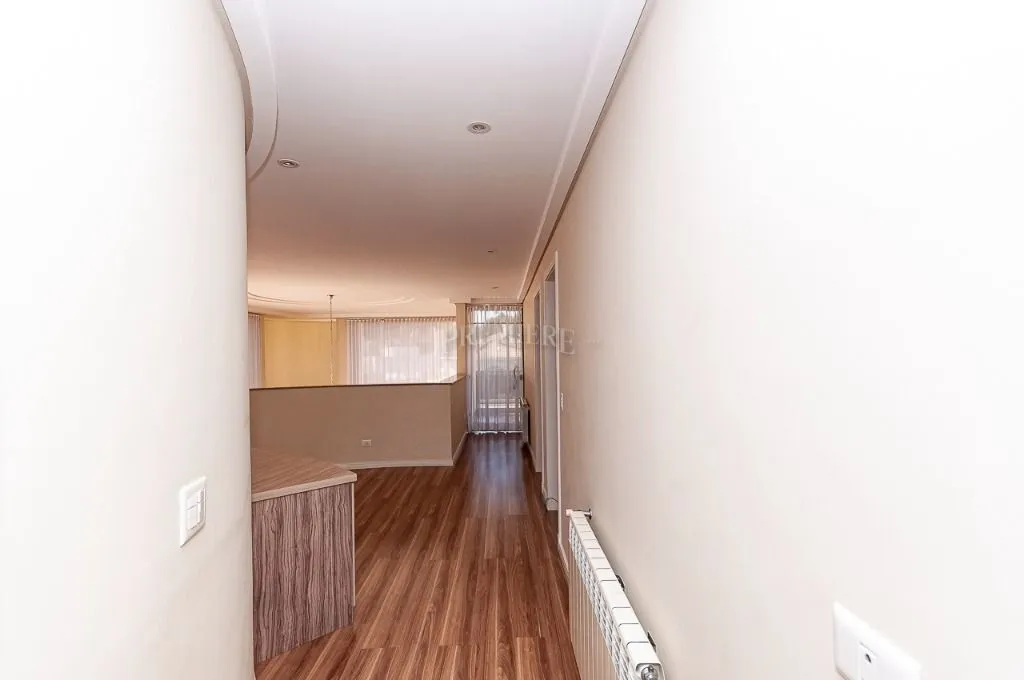 Furnished house with 4 bedrooms across 1167 m² and 8 spots — photo 116