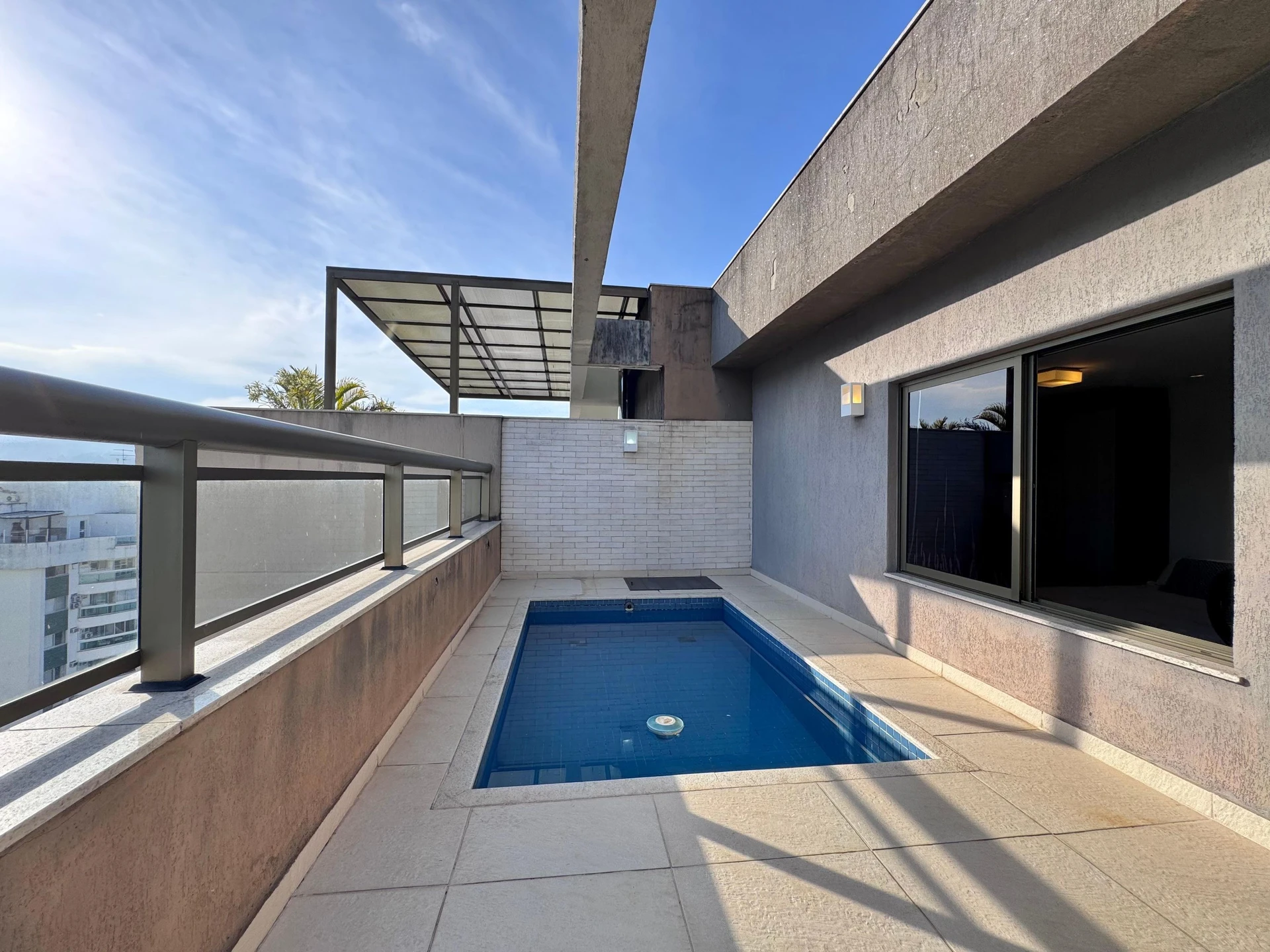 4-bedroom apartment with a glass-enclosed balcony — photo 20