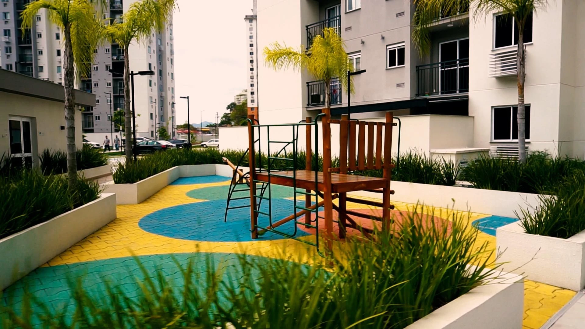 Apartamento mobiliado com varanda e churrasqueira na sacada — photo 35