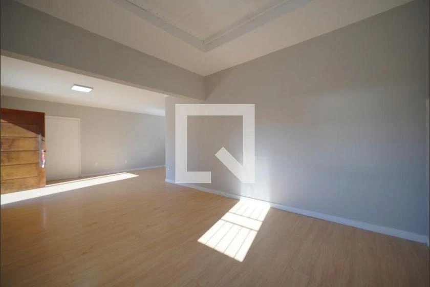 Casa para aluguel com 4 quartos, 126 m² e 4 vagas — photo 2
