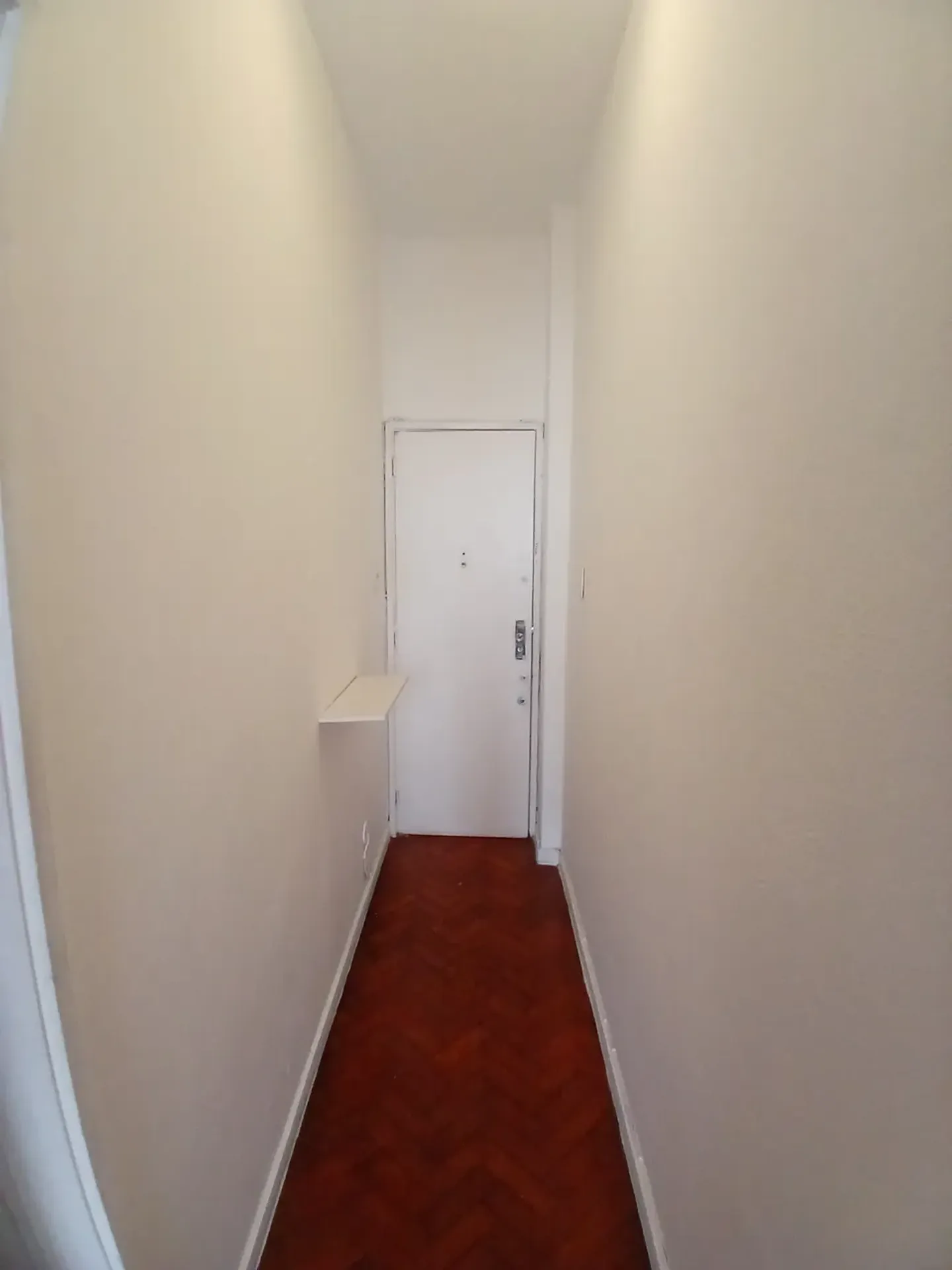Departamento de 1 dormitorio con piso de madera o laminado — photo 23