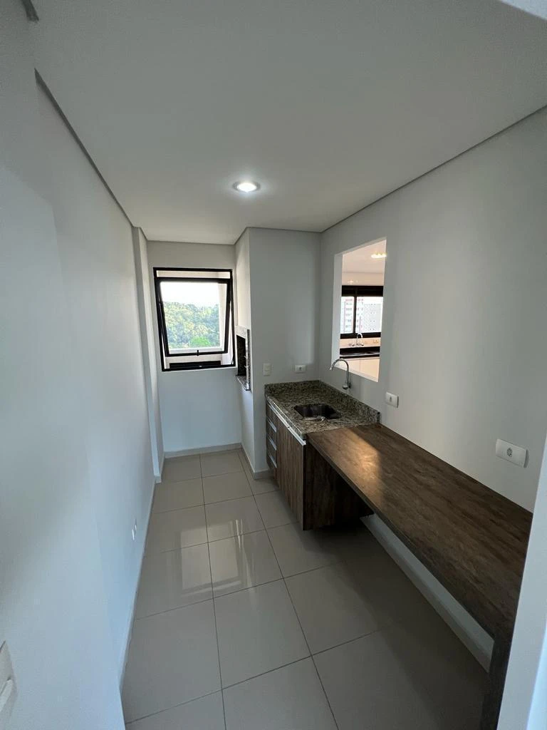 Apartamento para aluguel com 3 dormitórios e 194 m²