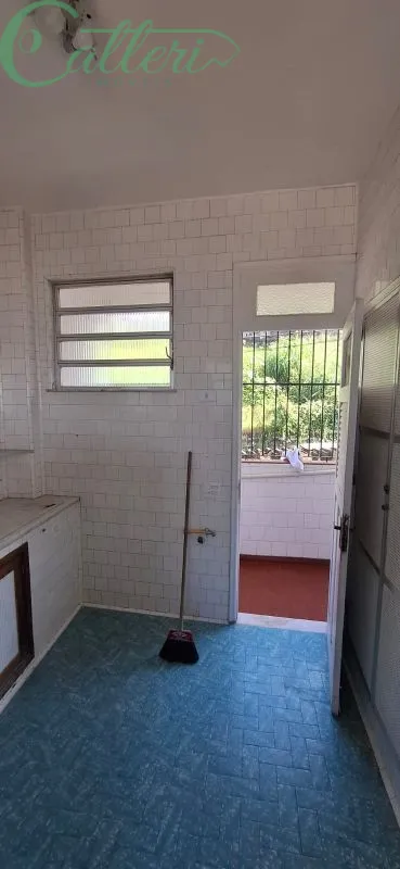 Unfurnished 3-bedroom apartment with separate kitchen — photo 25