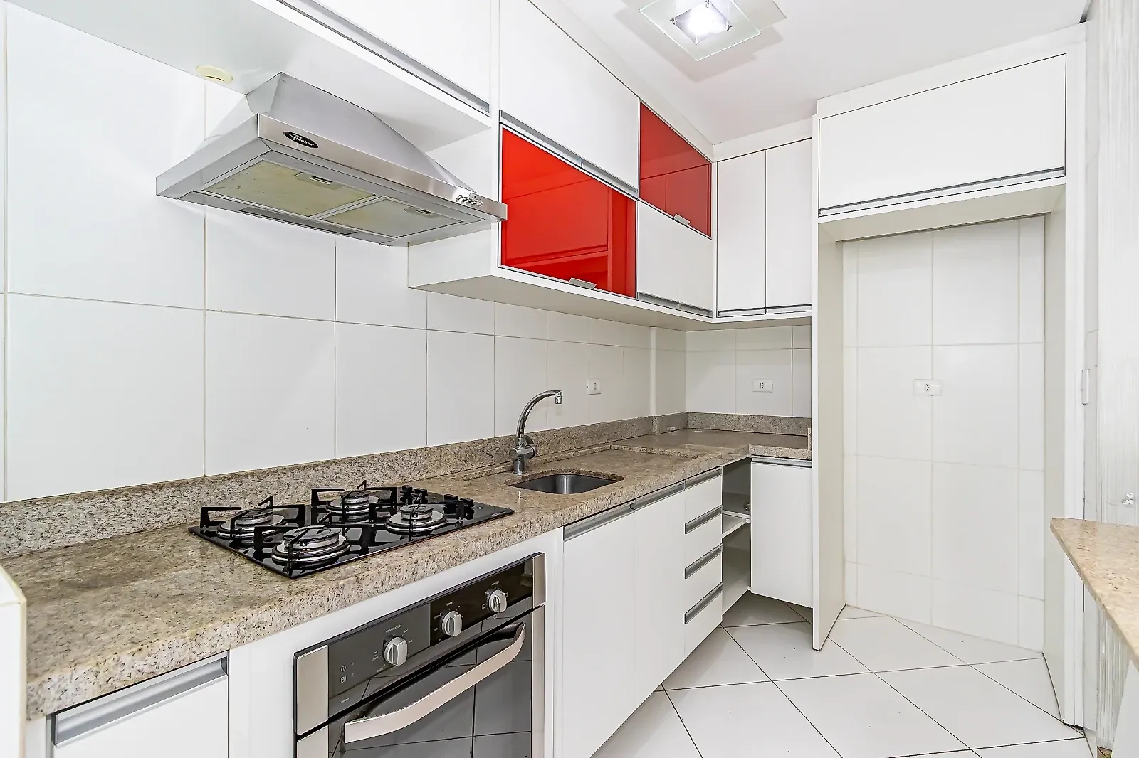 Apartamento de 2 quartos com varanda gourmet, Bacacheri — photo 19