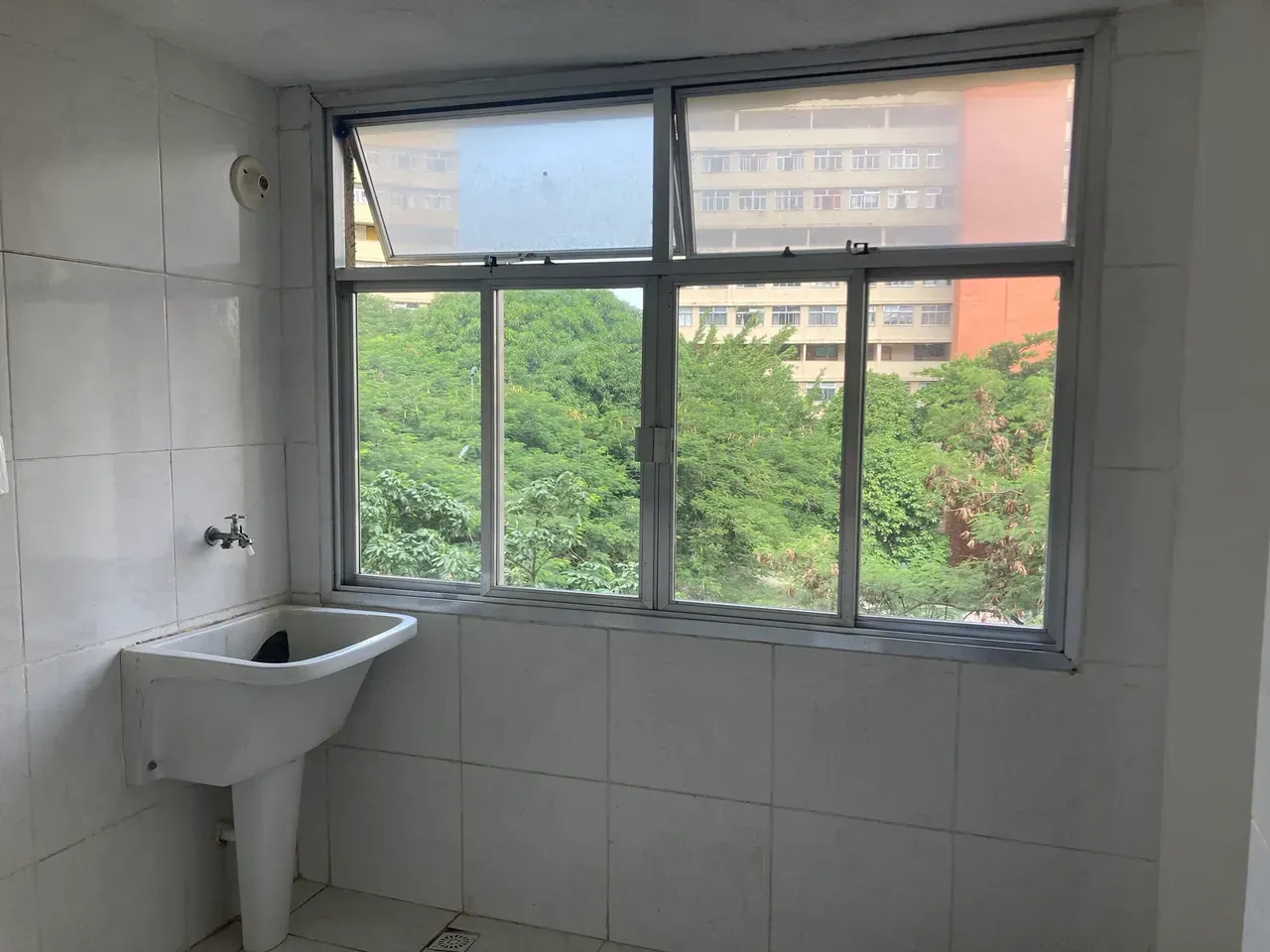Unfurnished 2-bedroom apartment with 68 m² and parking — photo 11