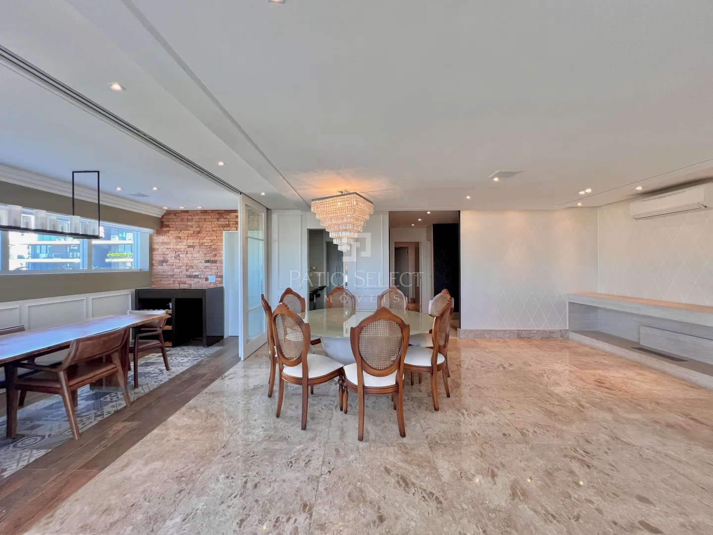 Гардеробная и 3 спальни: квартира 180 м² — photo 39