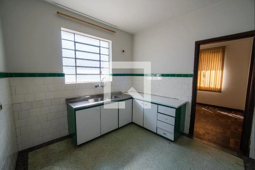 Сдаваемая квартира с 3 спальнями и 200 м² — photo 2