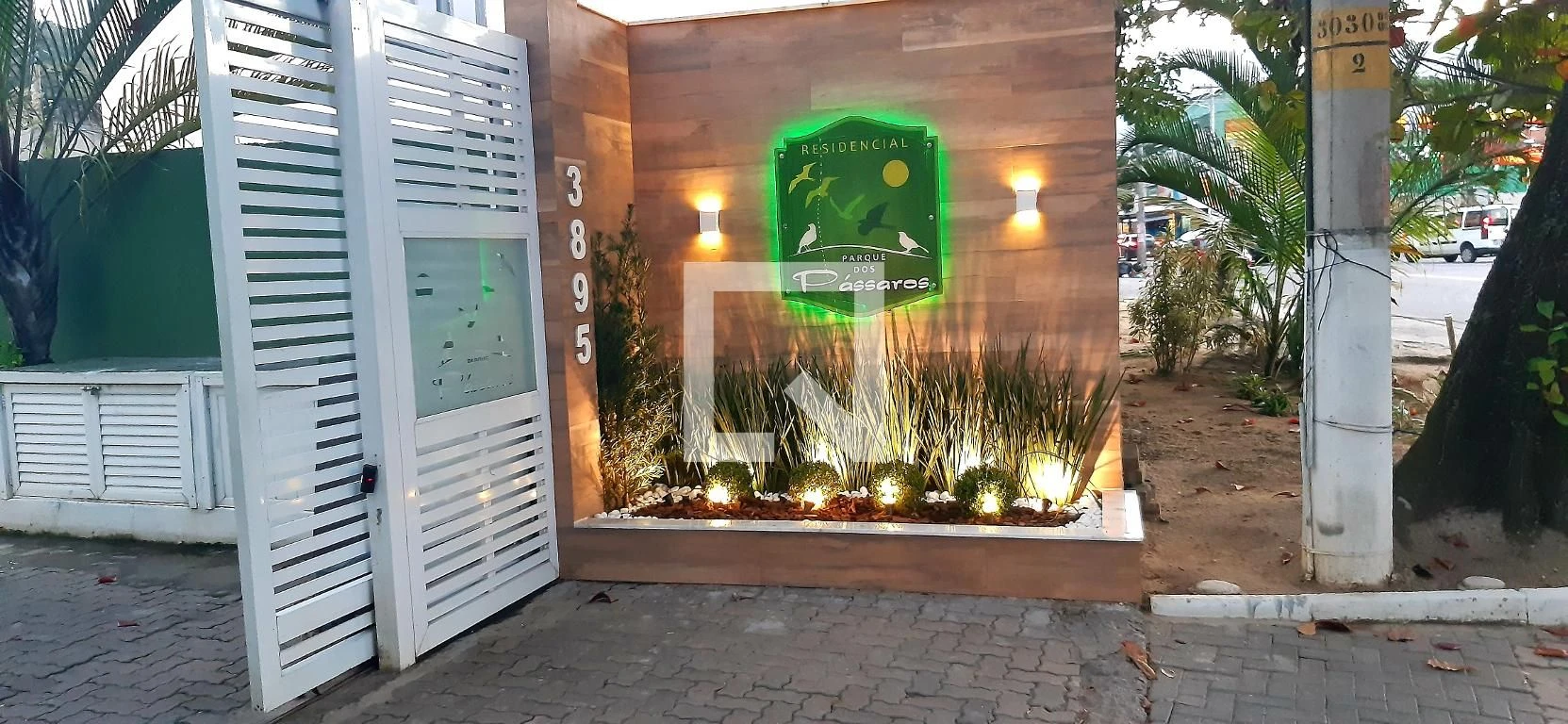 Casa de 5 quartos com 3 suítes e varanda fechada — photo 82