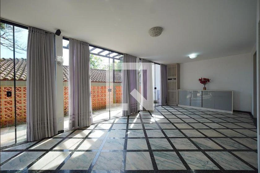 Furnished 4-bedroom house with 300 m² and 2 suites — photo 20