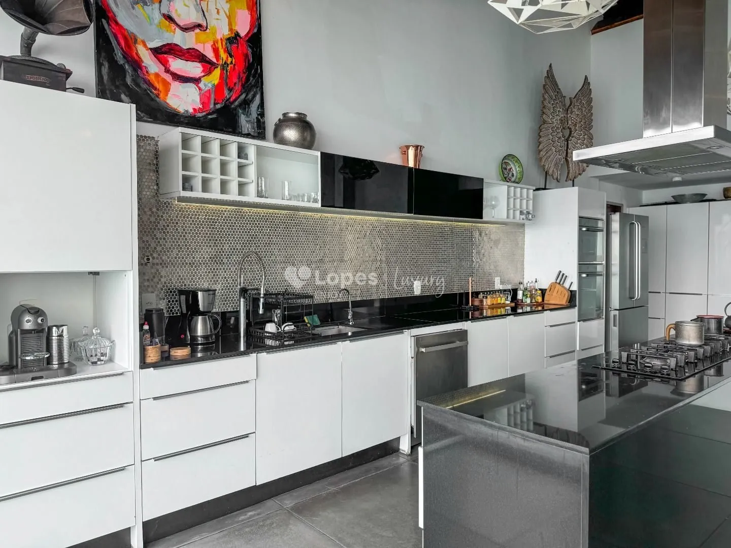 House with 5 en-suite bedrooms, 8 baths and 3 parking — photo 25