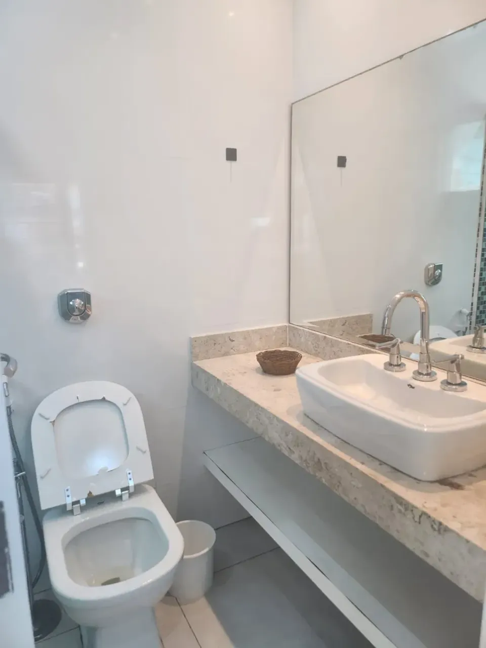 Casa mobiliada com 3 dormitórios e 2 banheiros — photo 17