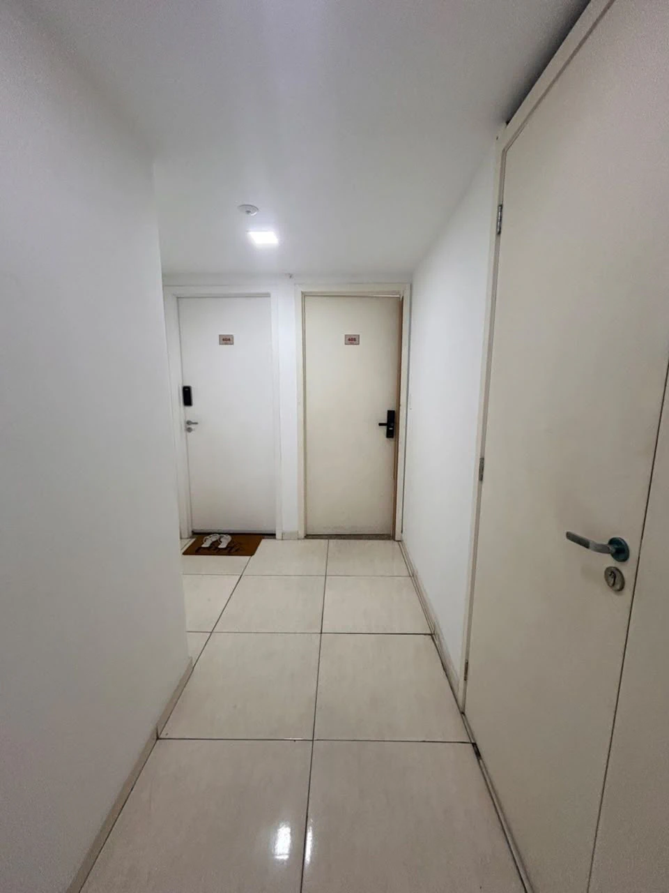 Собственный бассейн и 2 спальни: квартира 50 м² — photo 12
