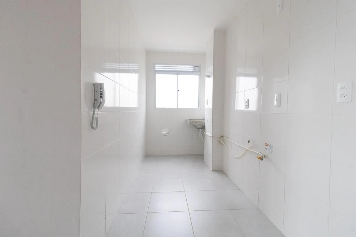 2-bedroom apartment in a building with a gym — photo 28