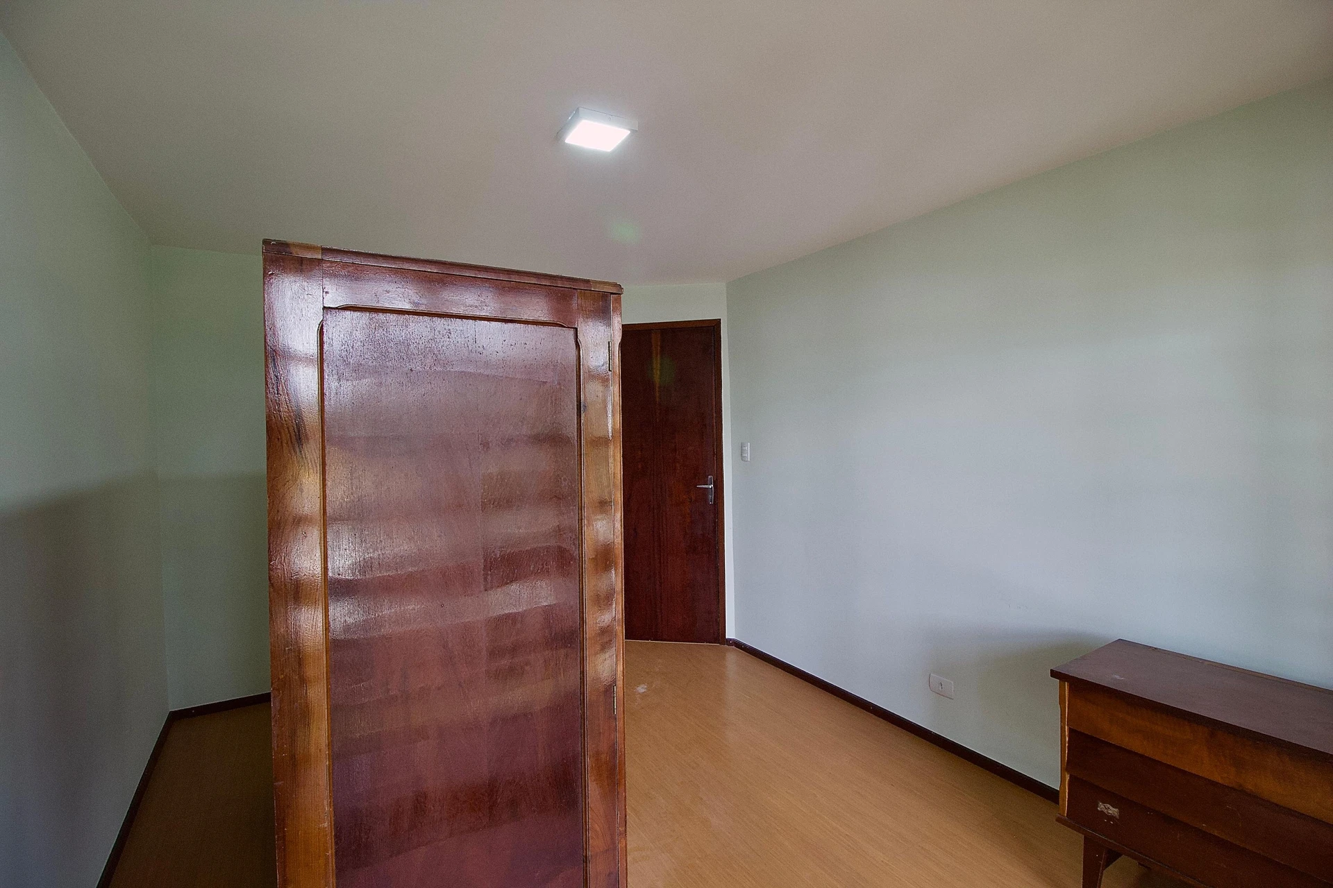 4-bedroom house with a garden in Curitiba — photo 61