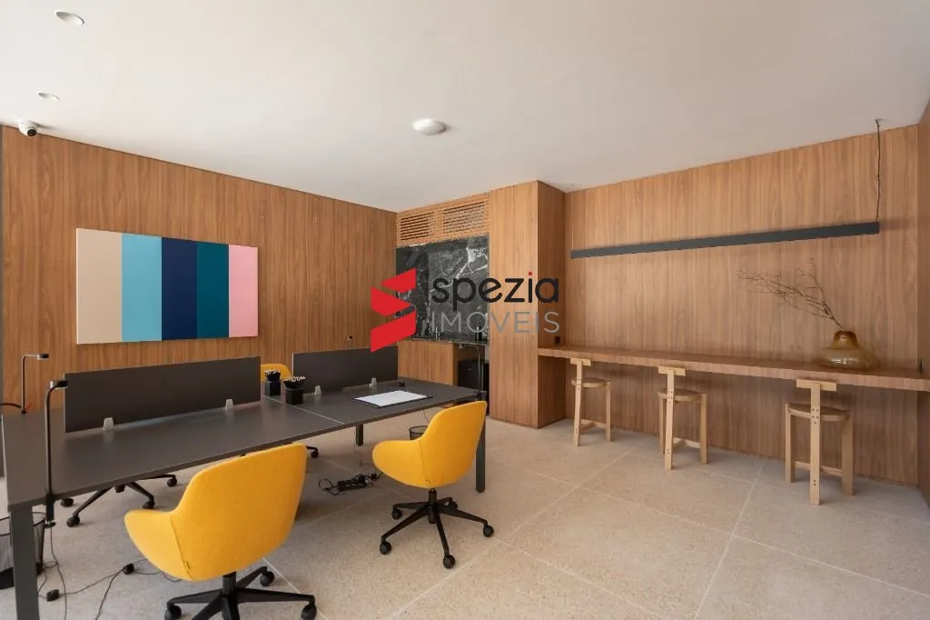 3-bedroom apartment with a grill on the balcony in Curitiba — photo 35
