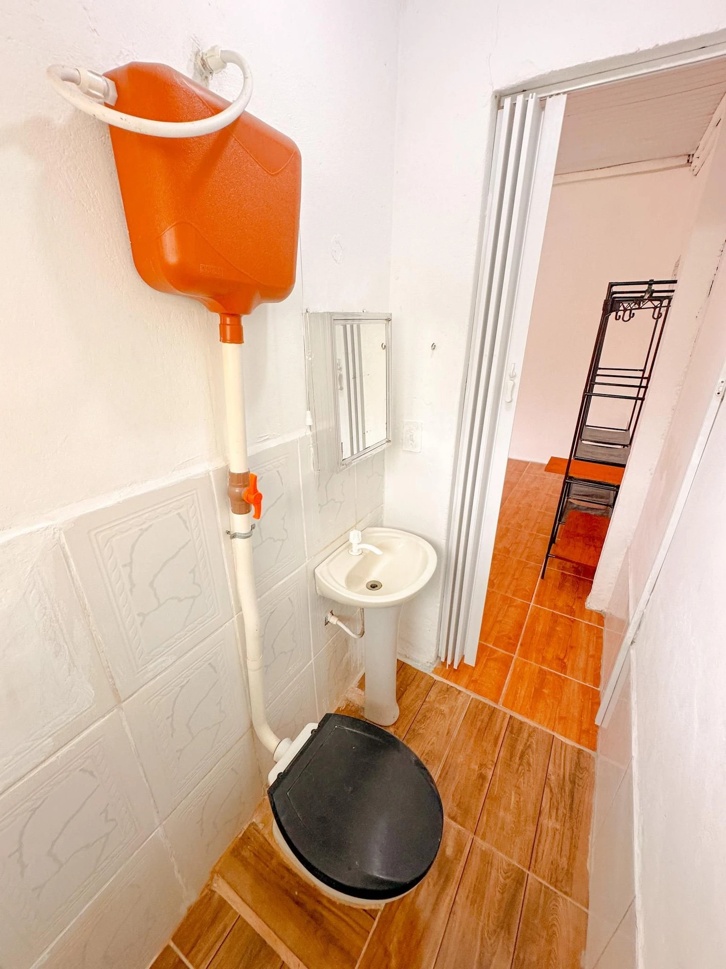 Furnished studio with 1 bedroom and private garden — photo 15