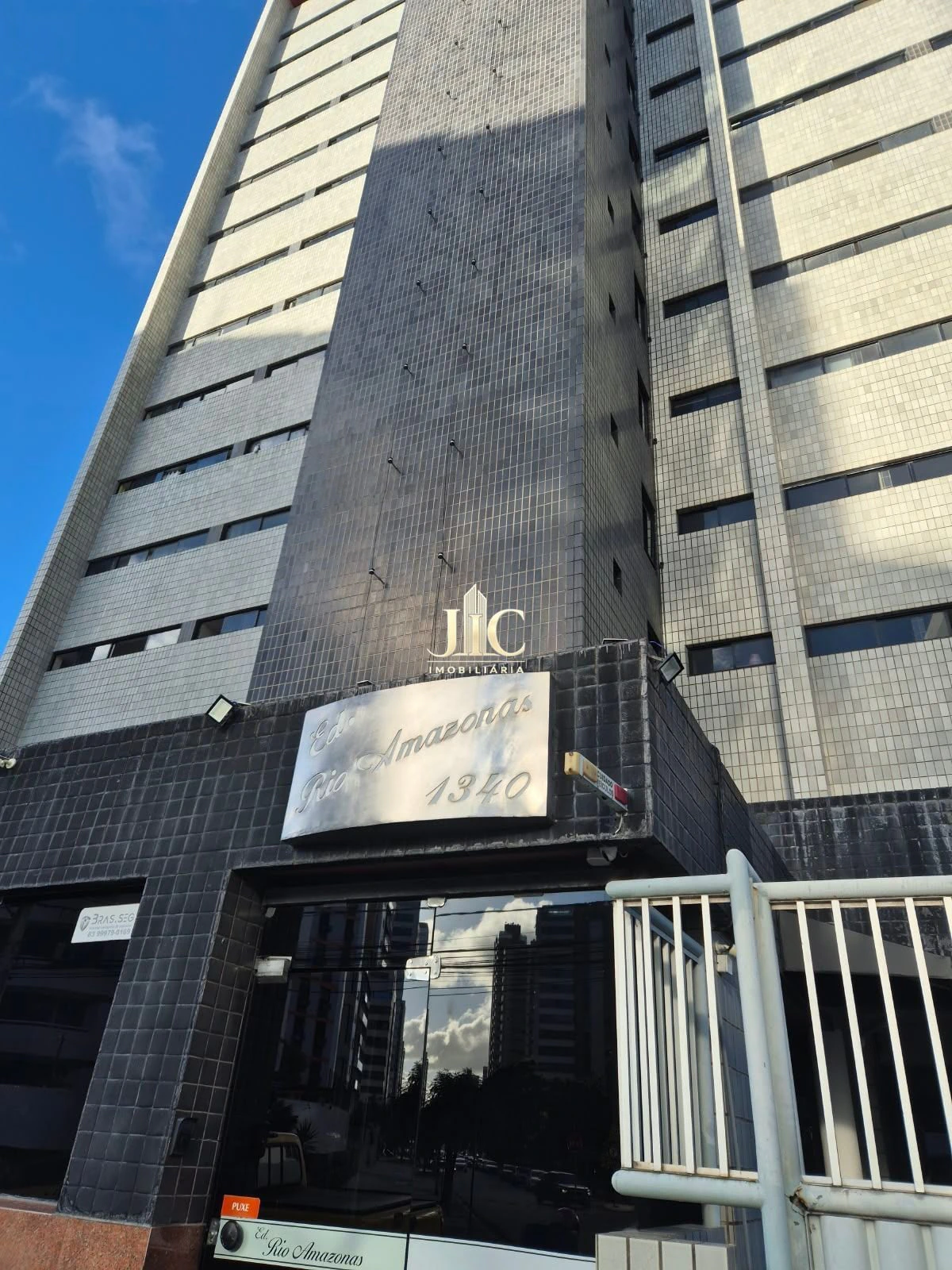 Квартира з 3 спальнями та гардеробною — photo 18