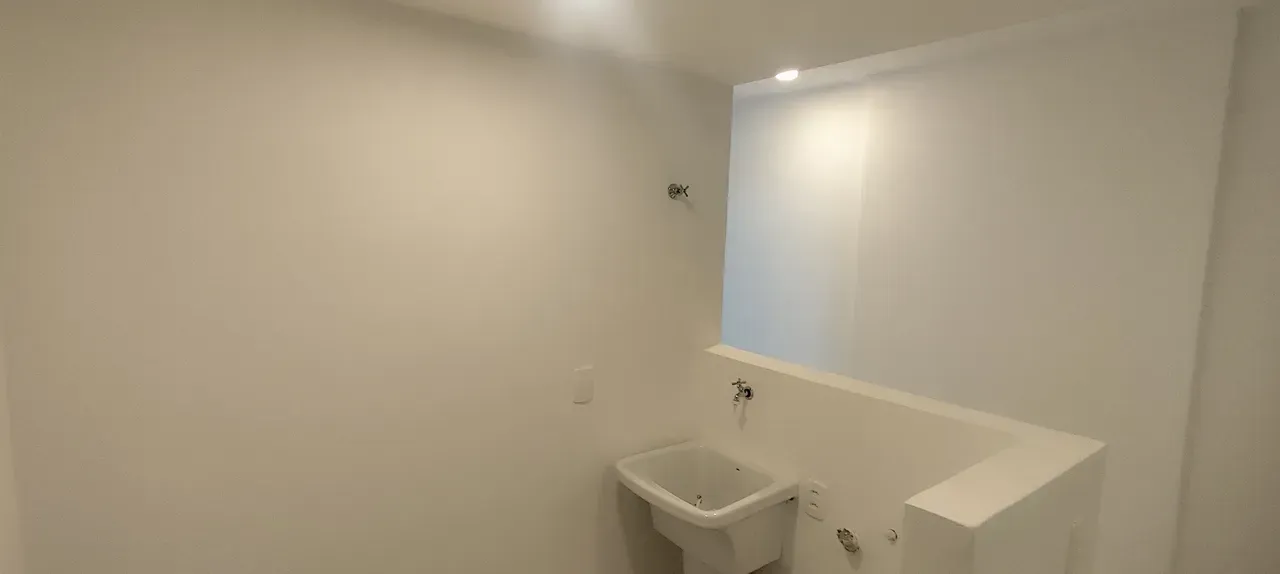 30 m² apartment with 1 bedroom and a compact kitchenette — photo 19