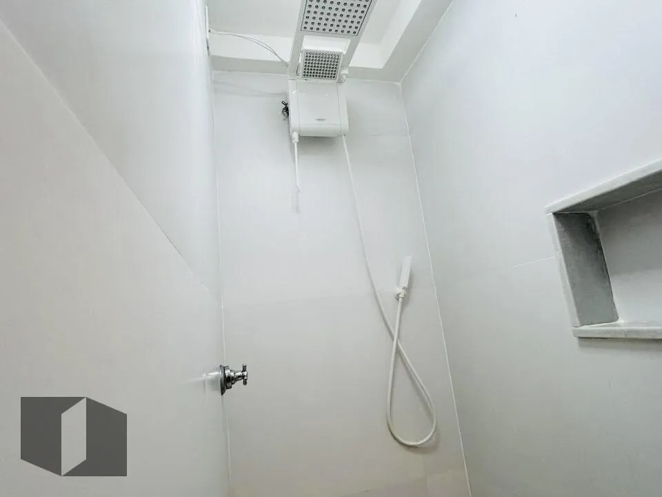 Casa sem mobília com 4 quartos e churrasqueira na varanda — photo 24