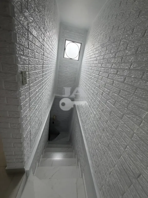 2-bedroom house with a washing machine — photo 3