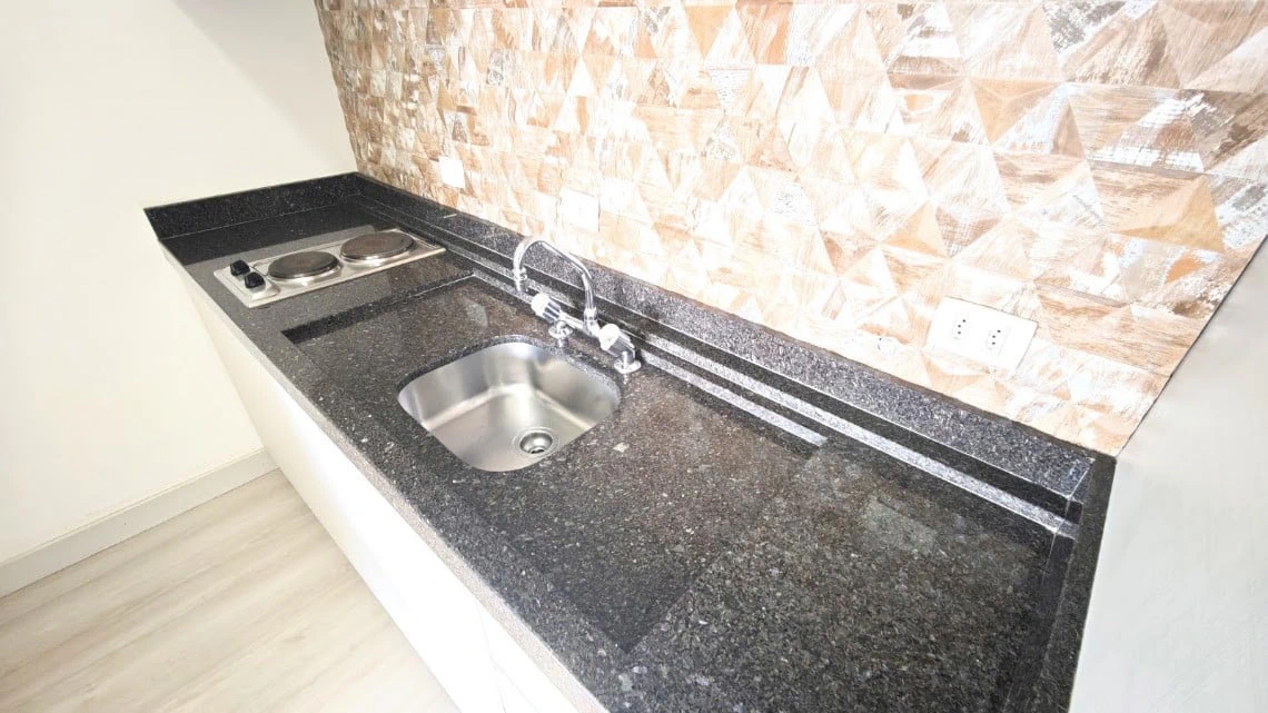 Studio com janelas do piso ao teto, Centro — photo 9