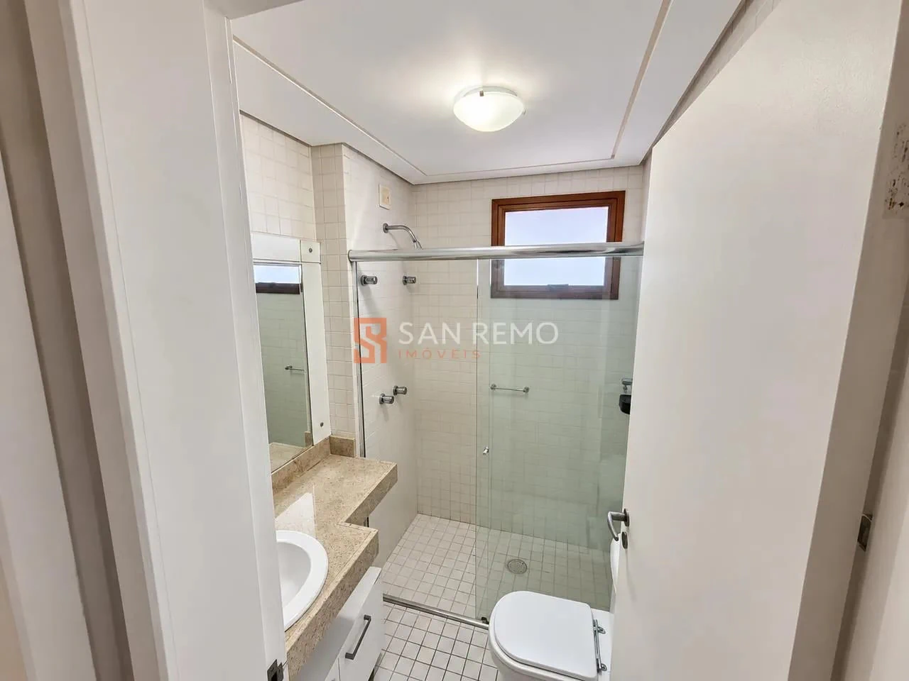 2-bedroom apartment with a water view in Florianópolis — photo 3