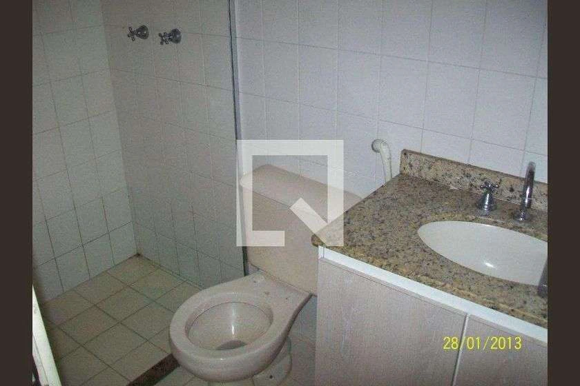 221 m² rental apartment with 4 bedrooms and a balcony — photo 13