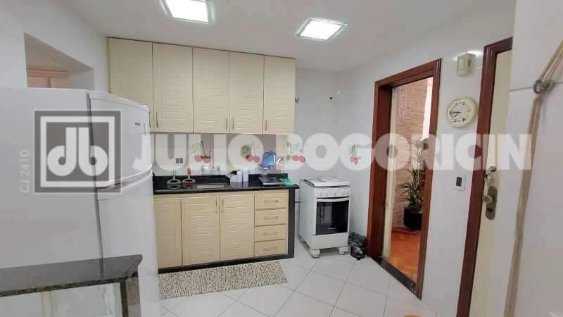 Furnished 3-bedroom apartment with 2 bathrooms — photo 2