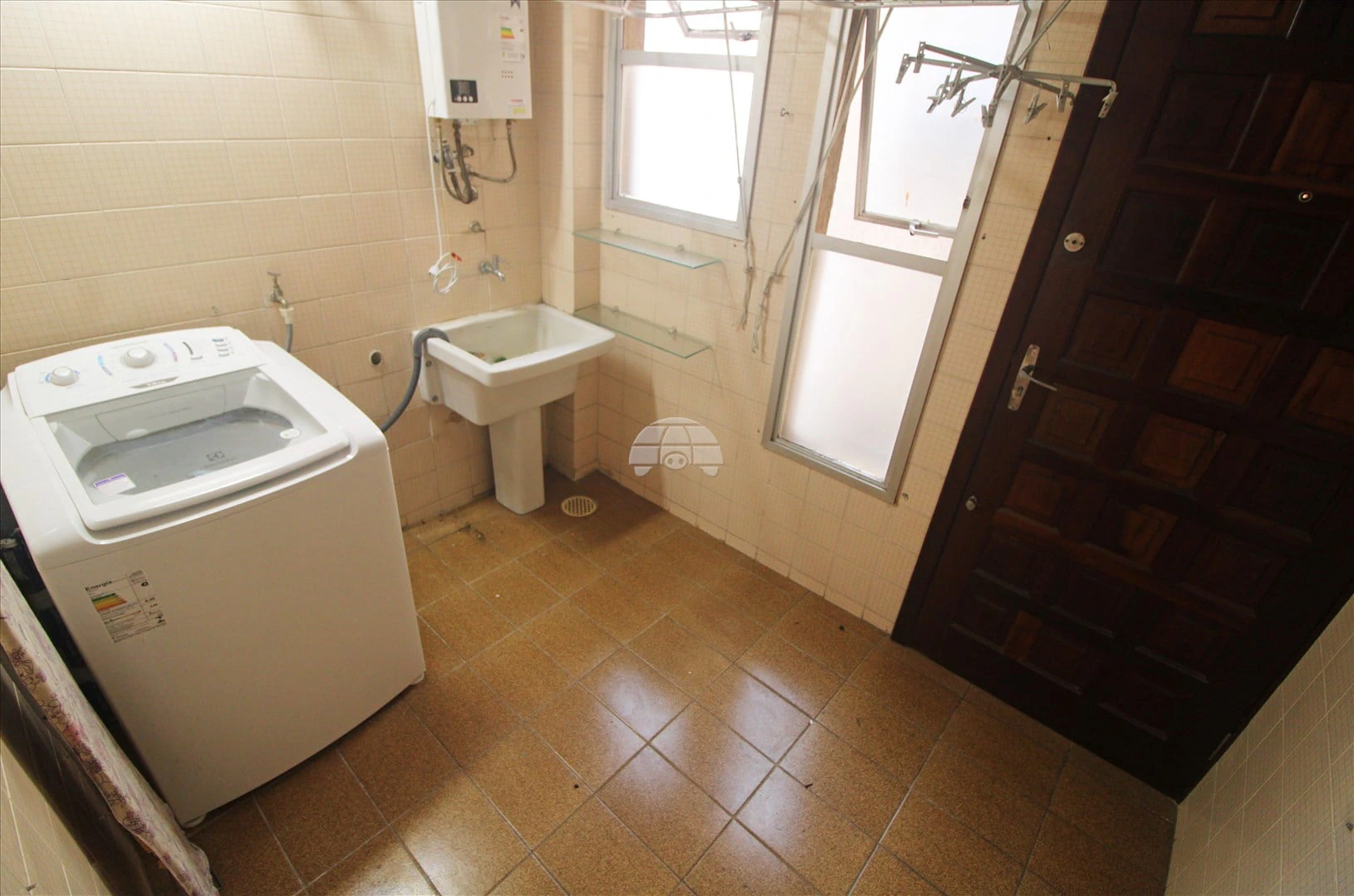 75 m² apartment with a washing machine and a walk-in closet — photo 9