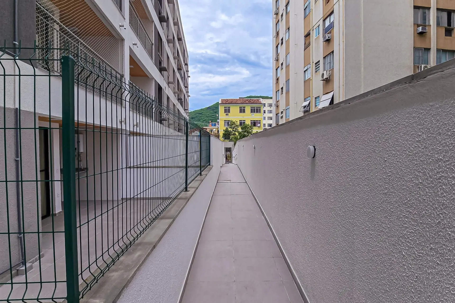 Apartamento de 2 quartos em condomínio com piscina — photo 40