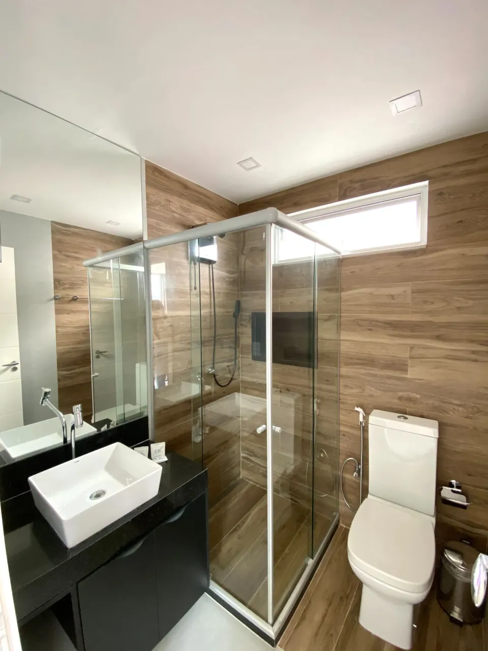 Furnished 2-bedroom apartment with open-plan kitchen — photo 10