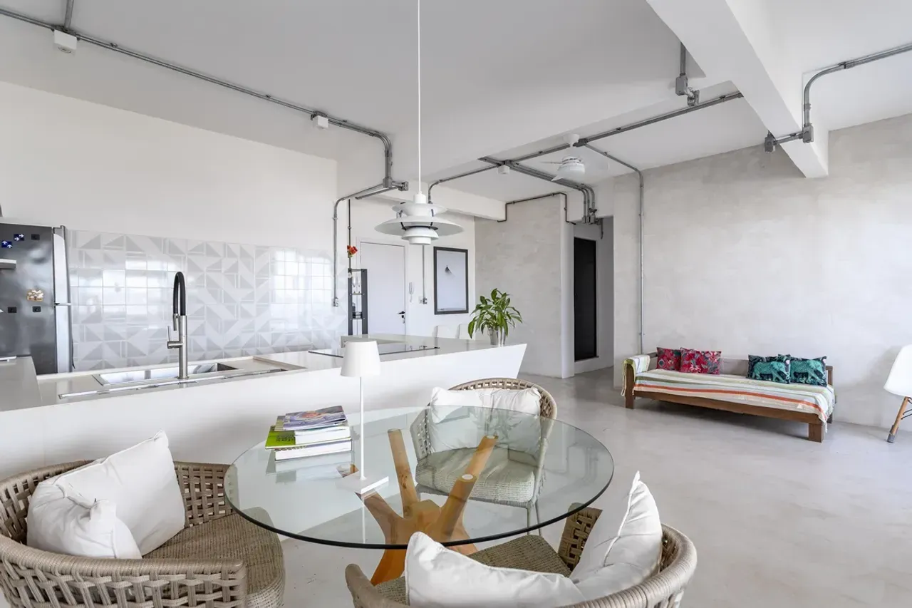 Furnished apartment with 2 bedrooms and enclosed balcony — photo 9