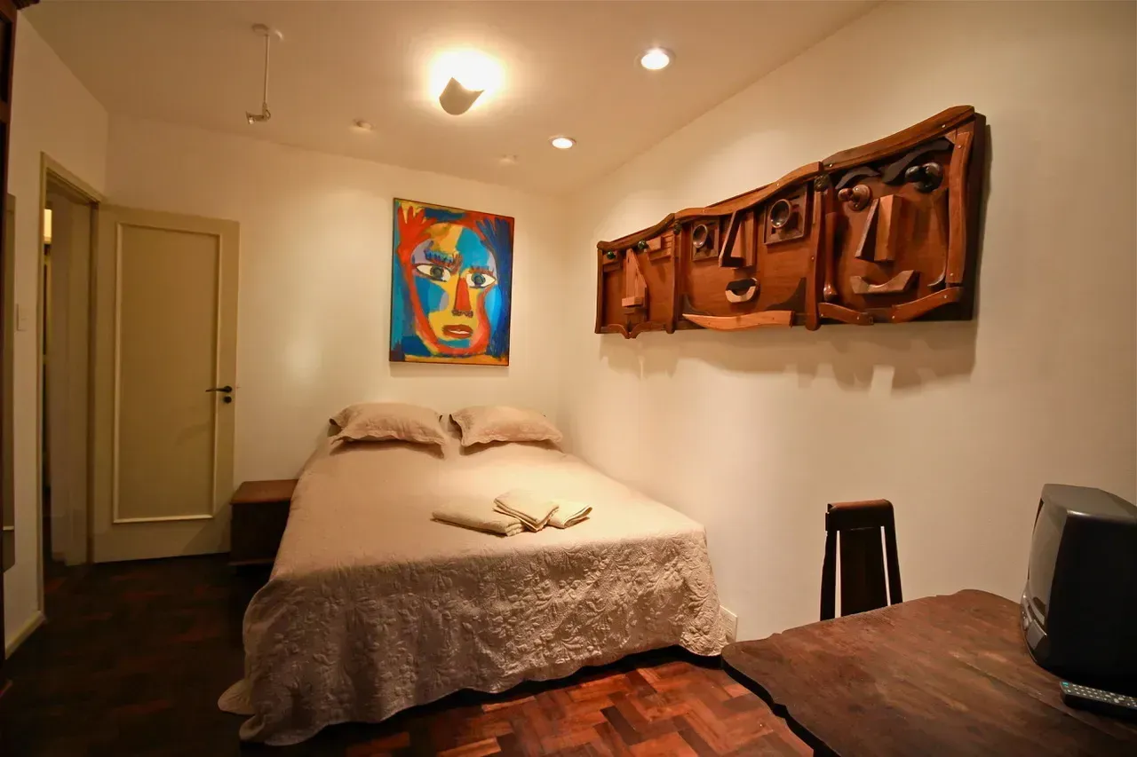 Furnished 2-bedroom apartment with 2 bathrooms — photo 3