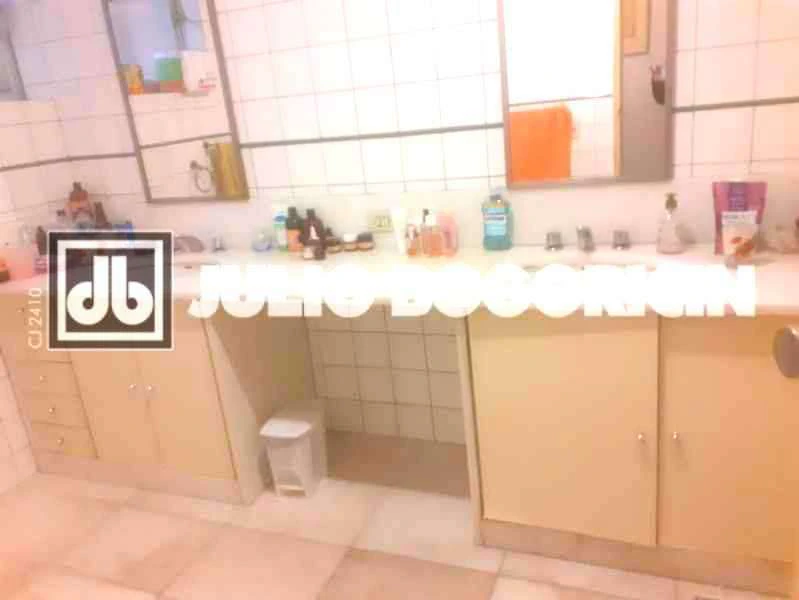 367 m² apartment with 4 bedrooms and closed gas kitchen — photo 13