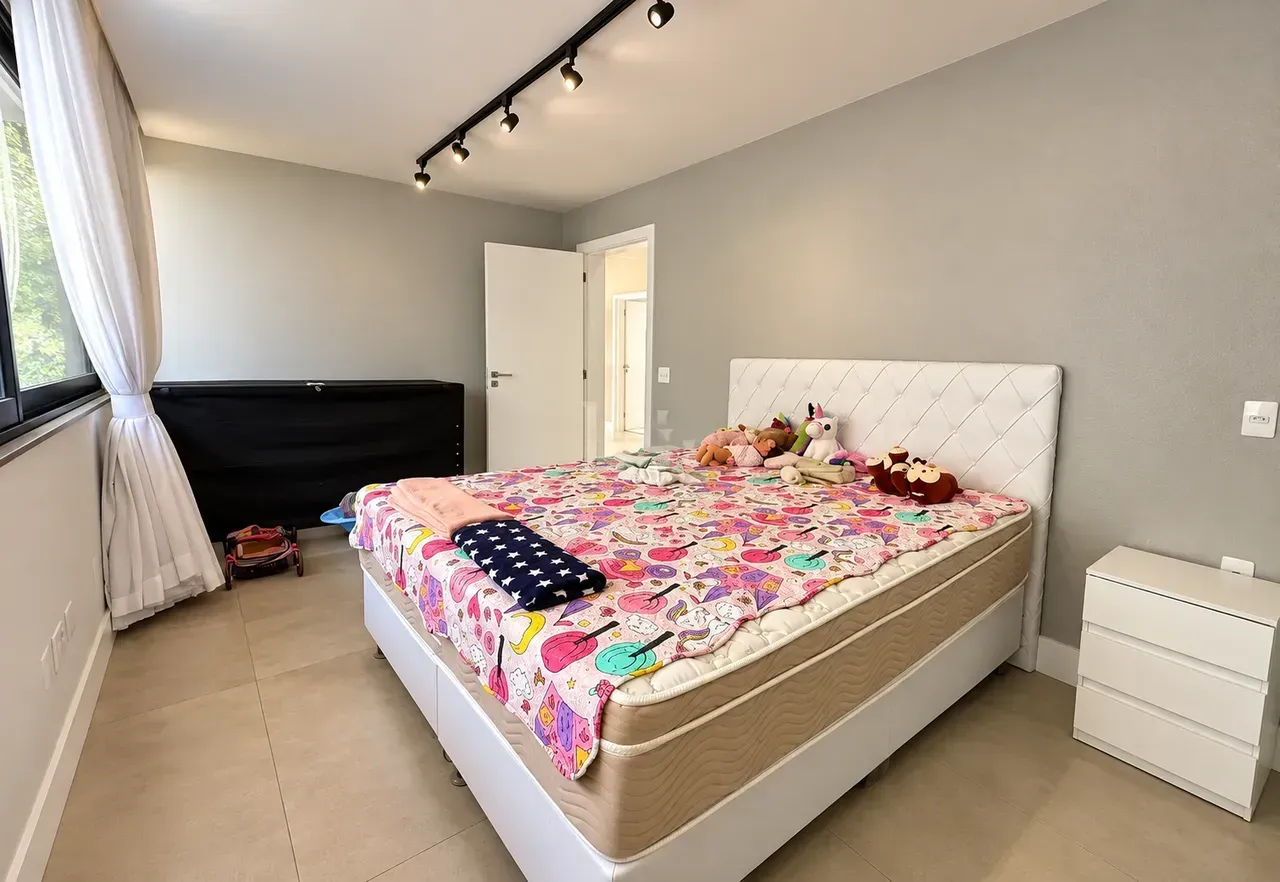 Furnished house with 4 bedrooms and 550 m² — photo 19