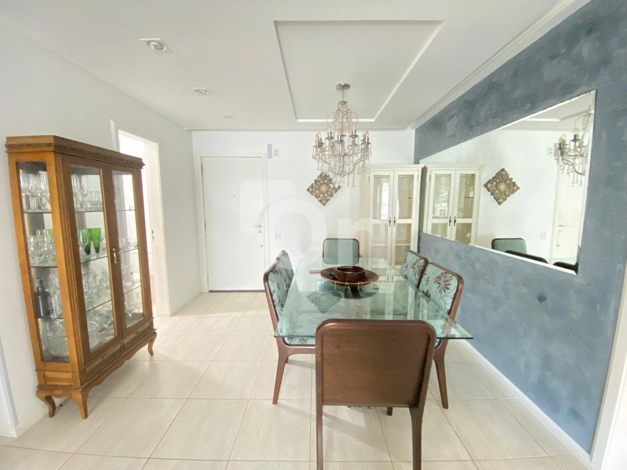 Furnished apartment, 105 m², with a glass-enclosed balcony — photo 17