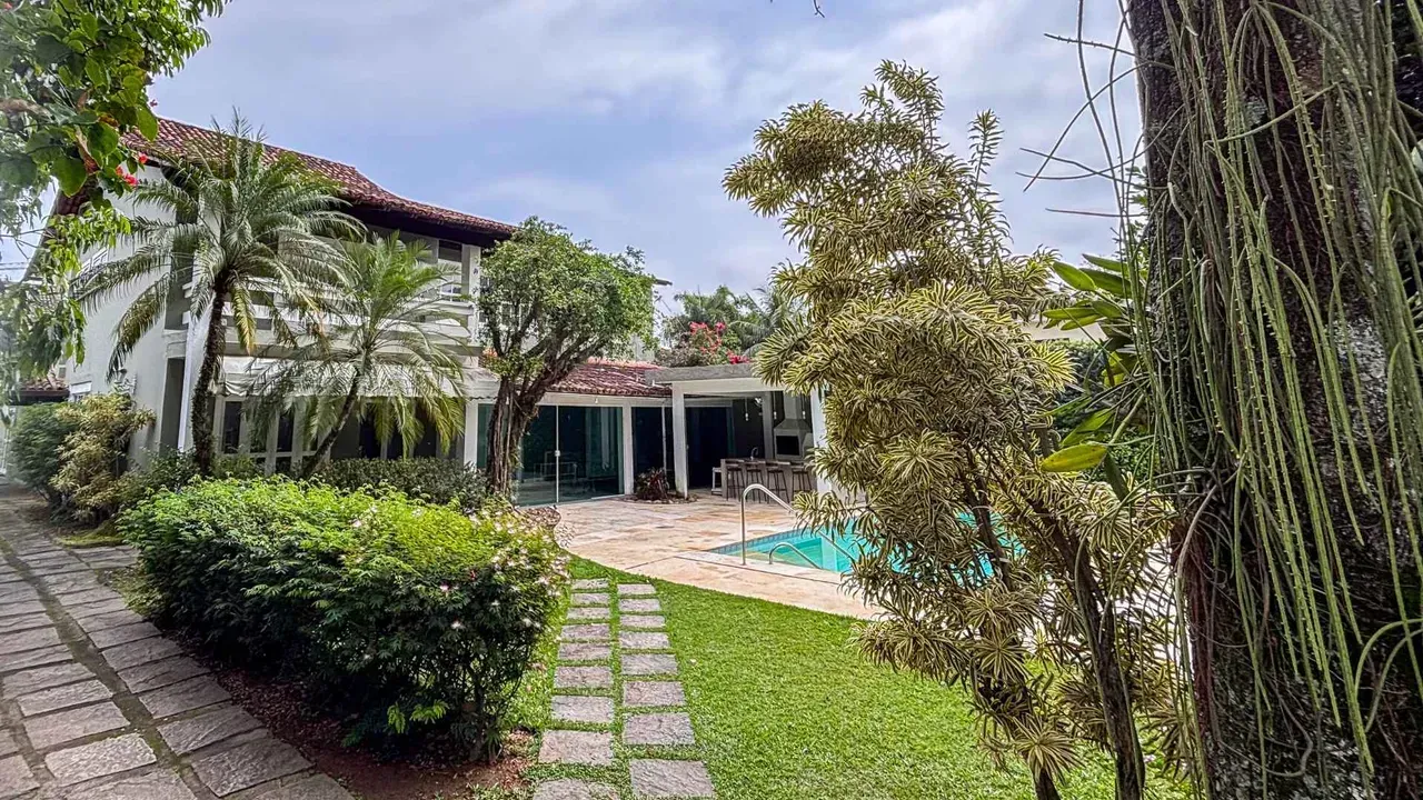 Casa com 5 quartos, 647 m² e churrasqueira na varanda — photo 18