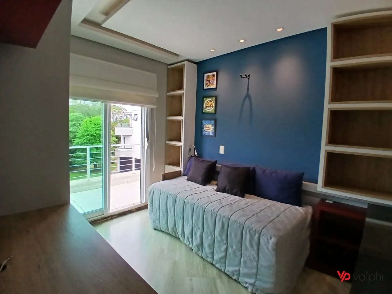 4-bedroom house with a grill on the balcony — photo 54