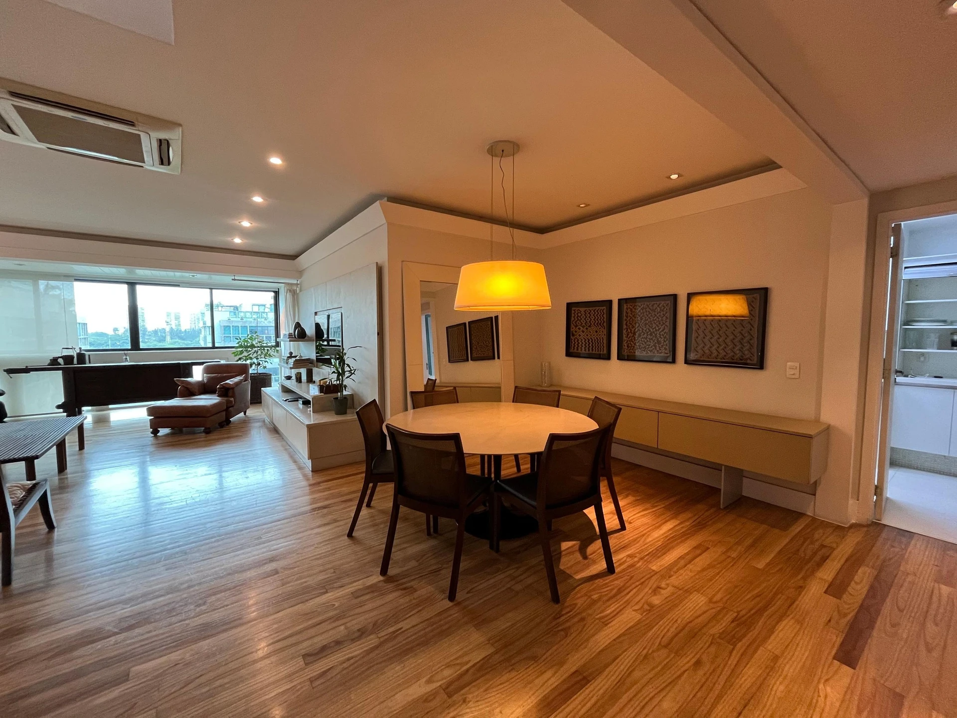 4-bedroom apartment with a water view — photo 32