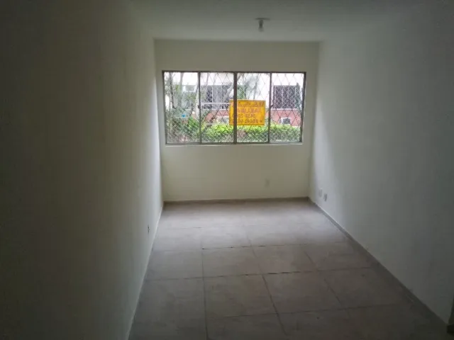 Unfurnished 1-bedroom apartment with private laundry — photo 5