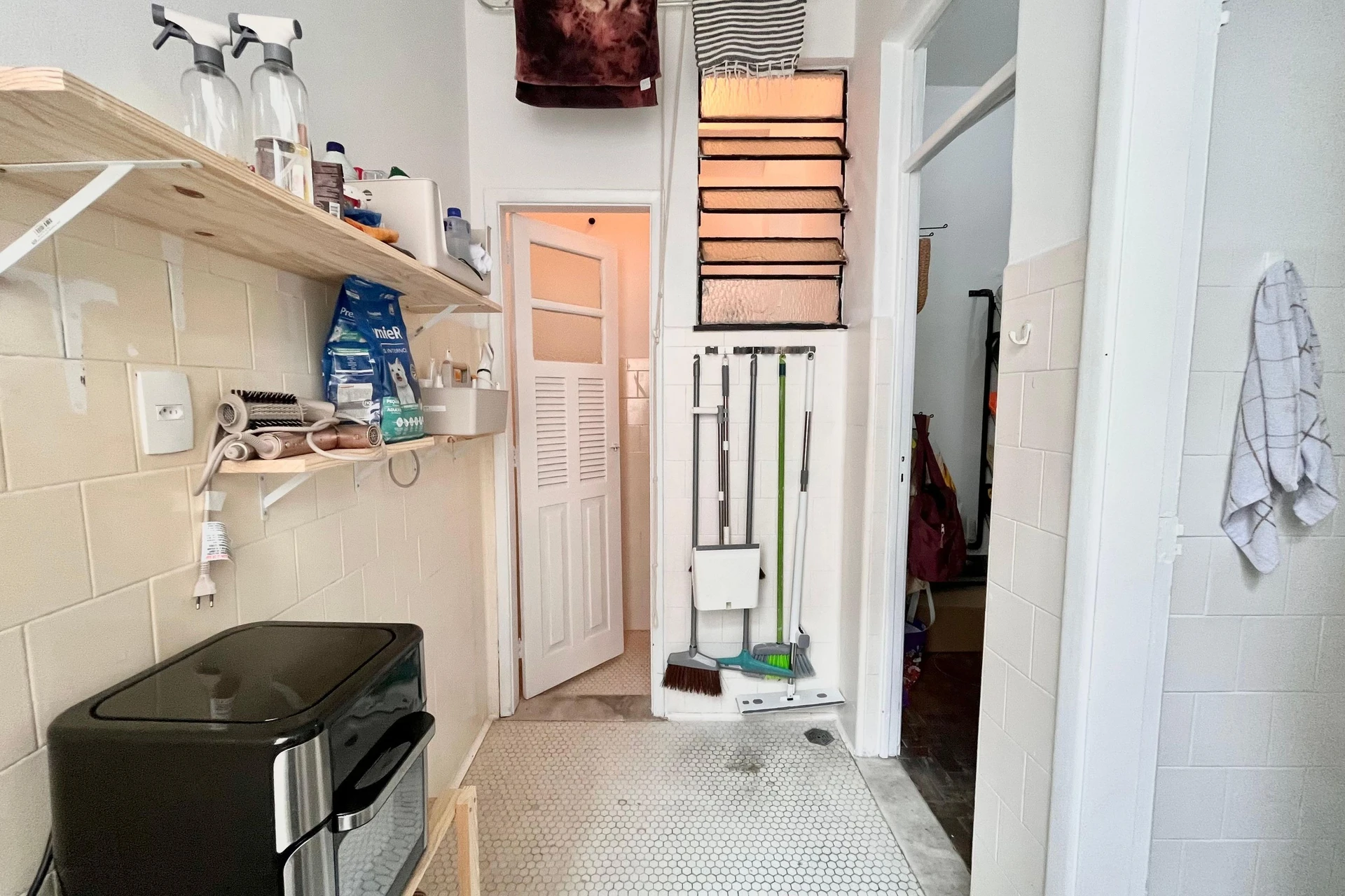 Furnished apartment with 2 bedrooms and 1 bathroom — photo 27