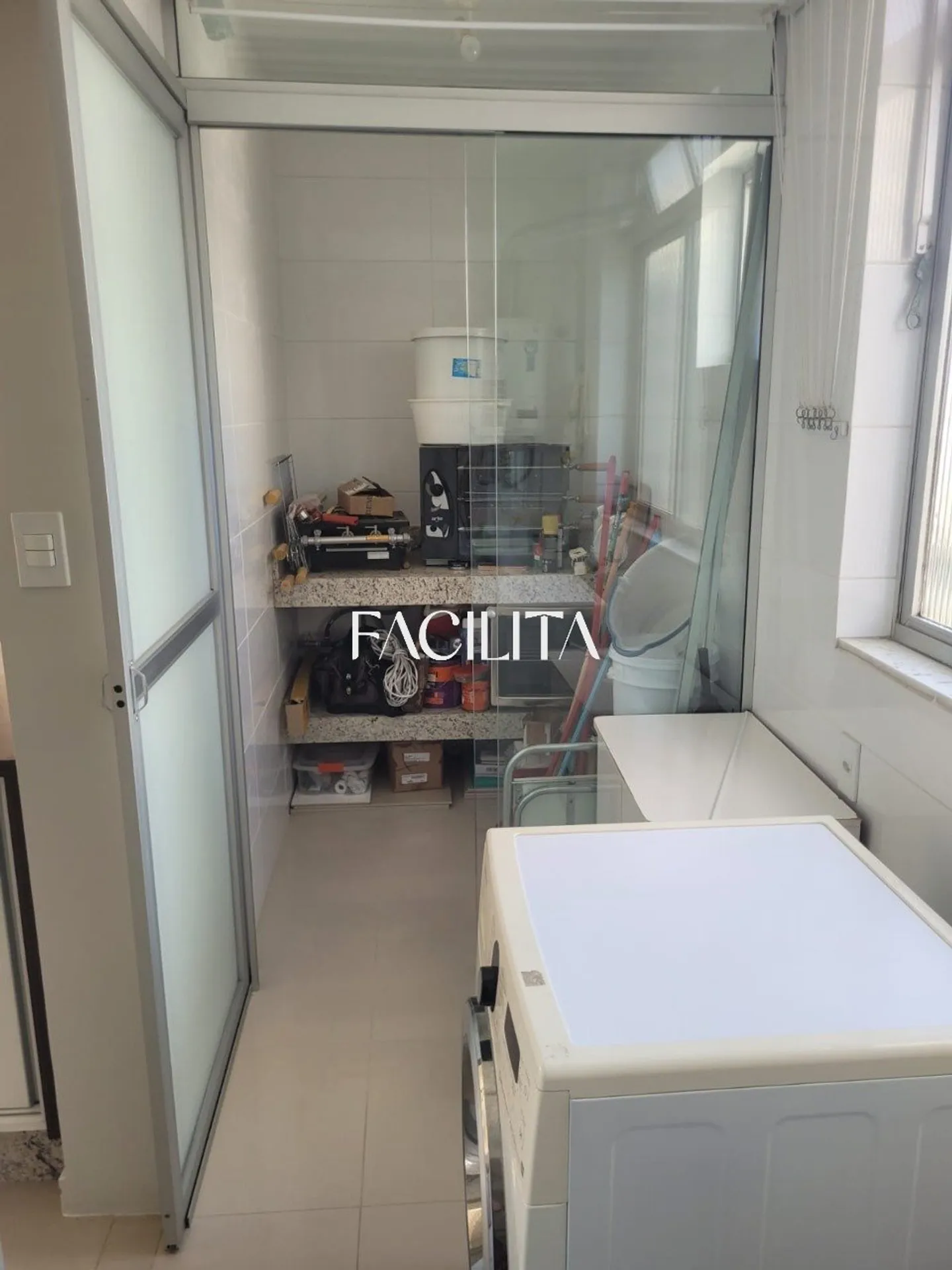Furnished 3-bedroom apartment with 7th floor — photo 12