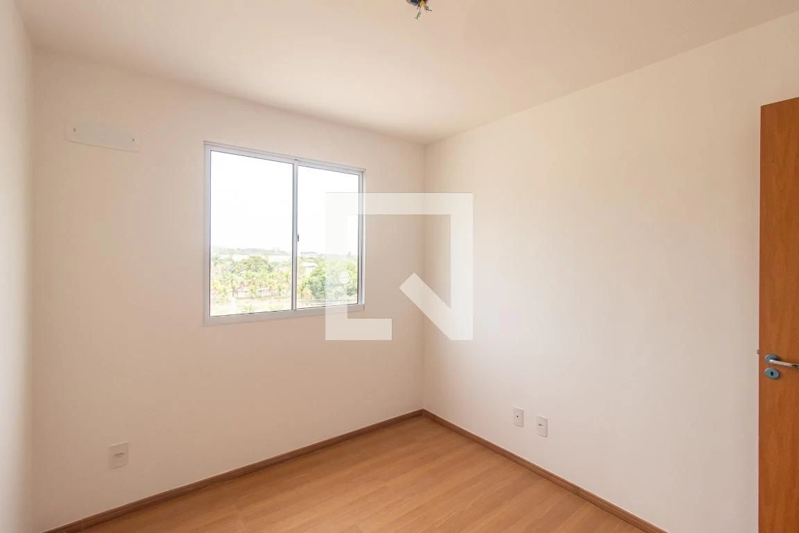2-bedroom apartment in a building with a pool — photo 40