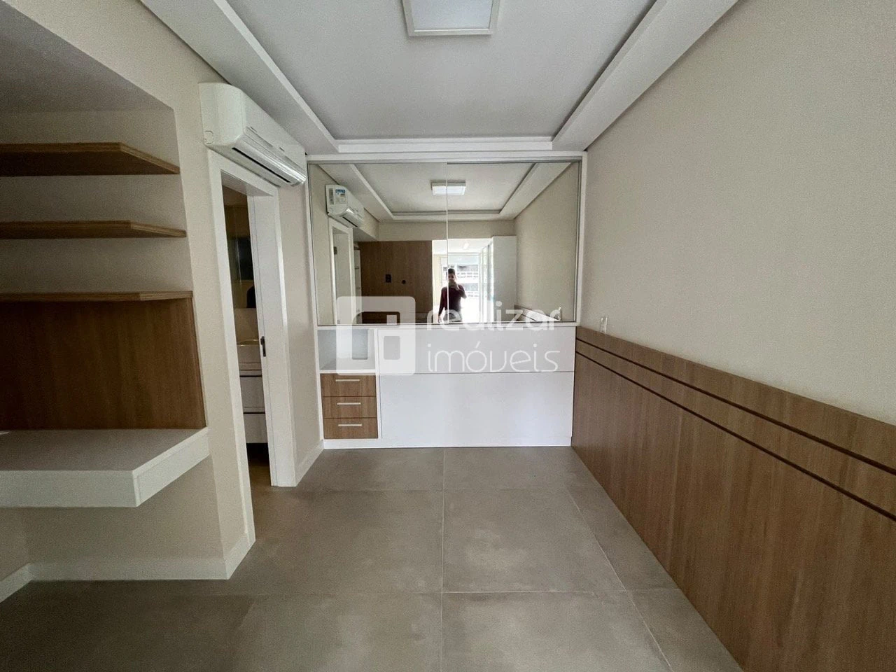 3-bedroom apartment with floor-to-ceiling windows — photo 8