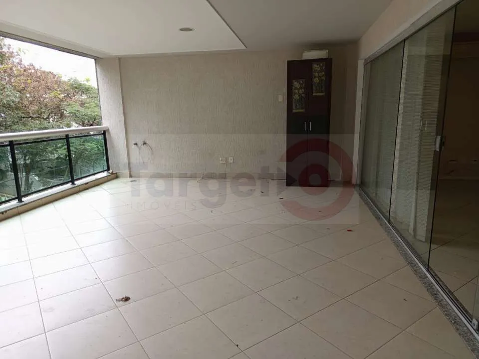 Home office in a 4-bedroom apartment, 230 m² — photo 6