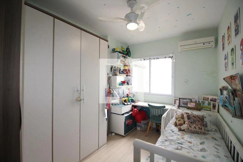 Glass-enclosed balcony in a 2-bedroom apartment, 78 m² — photo 5