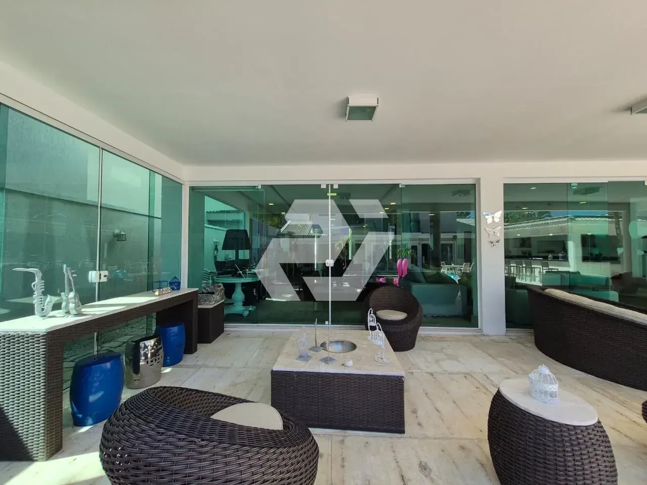 Casa mobiliada com 6 suítes e 8 banheiros — photo 16