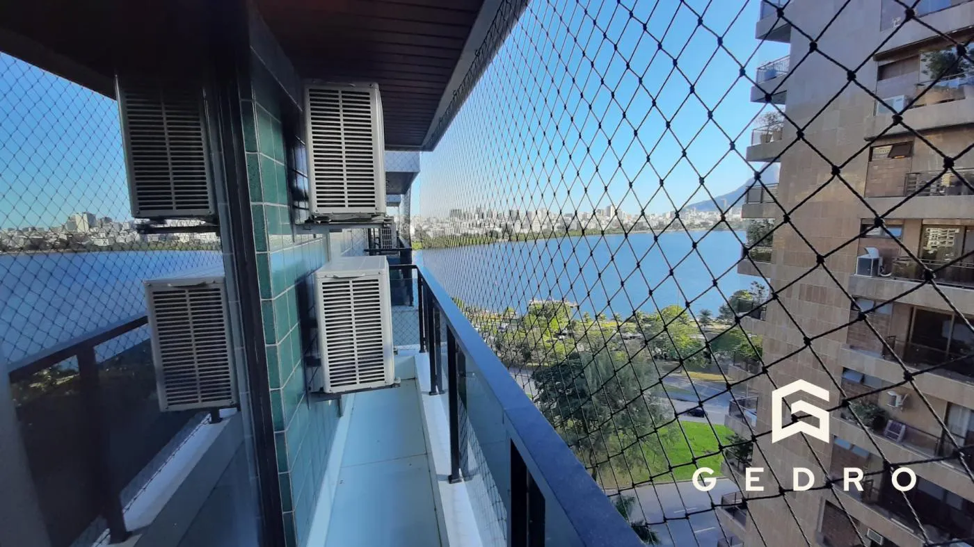 Furnished apartment, 320 m², with a water view — photo 17
