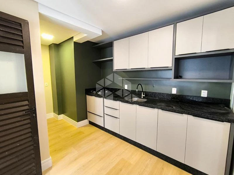 2-bedroom apartment with a water view — photo 6