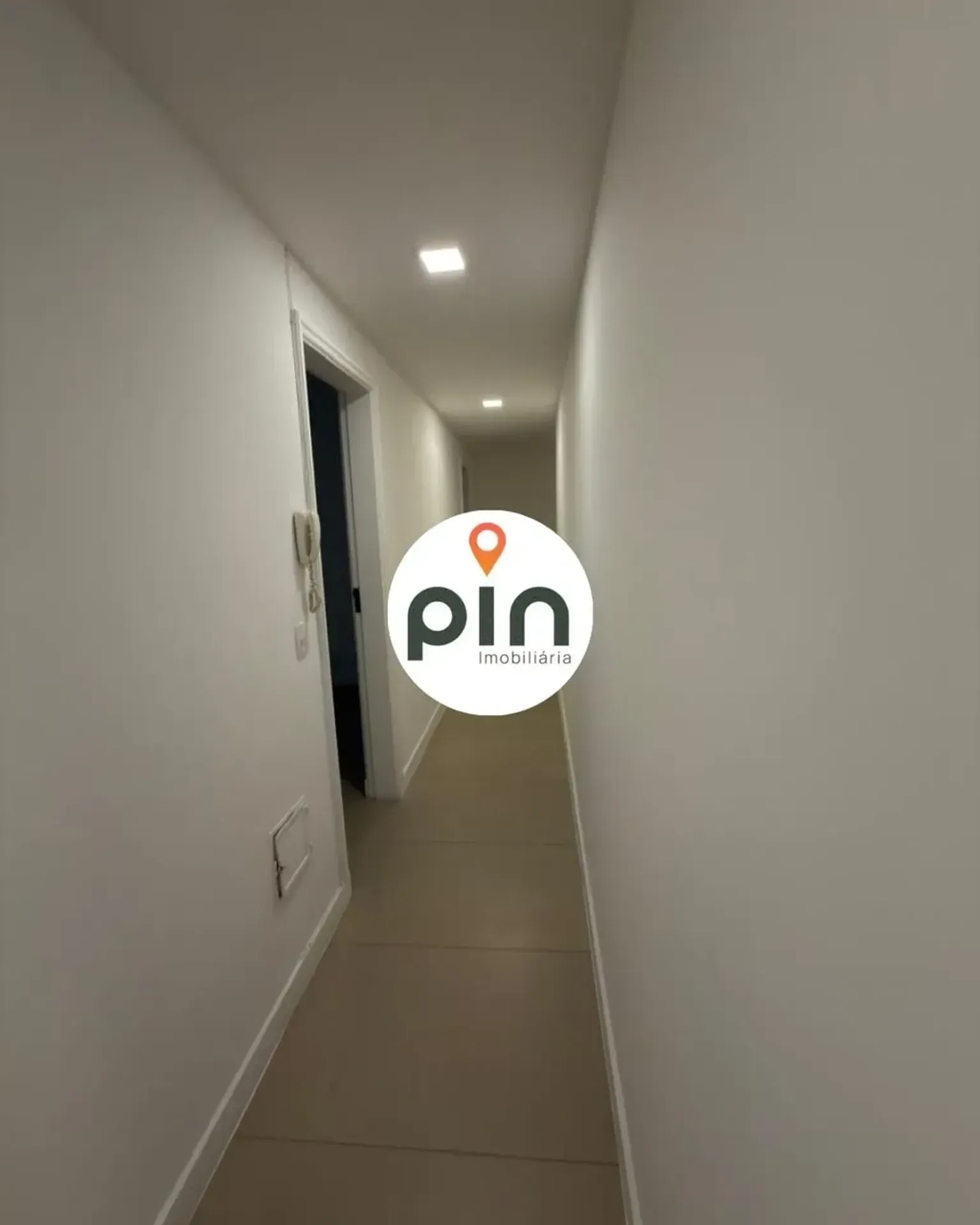 Apartamento para locação com 4 quartos e piso de madeira — photo 14